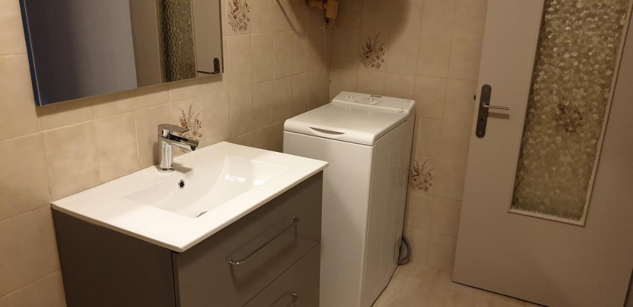 Appartement De Charme Vieille Ville 科尔特 外观 照片